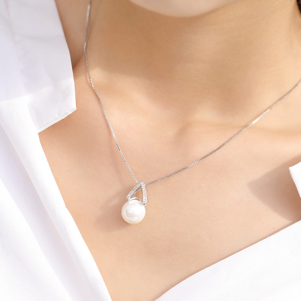 Platinum Plated 925 Sterling Silver Pyramid Shaped White Pearl Pendant